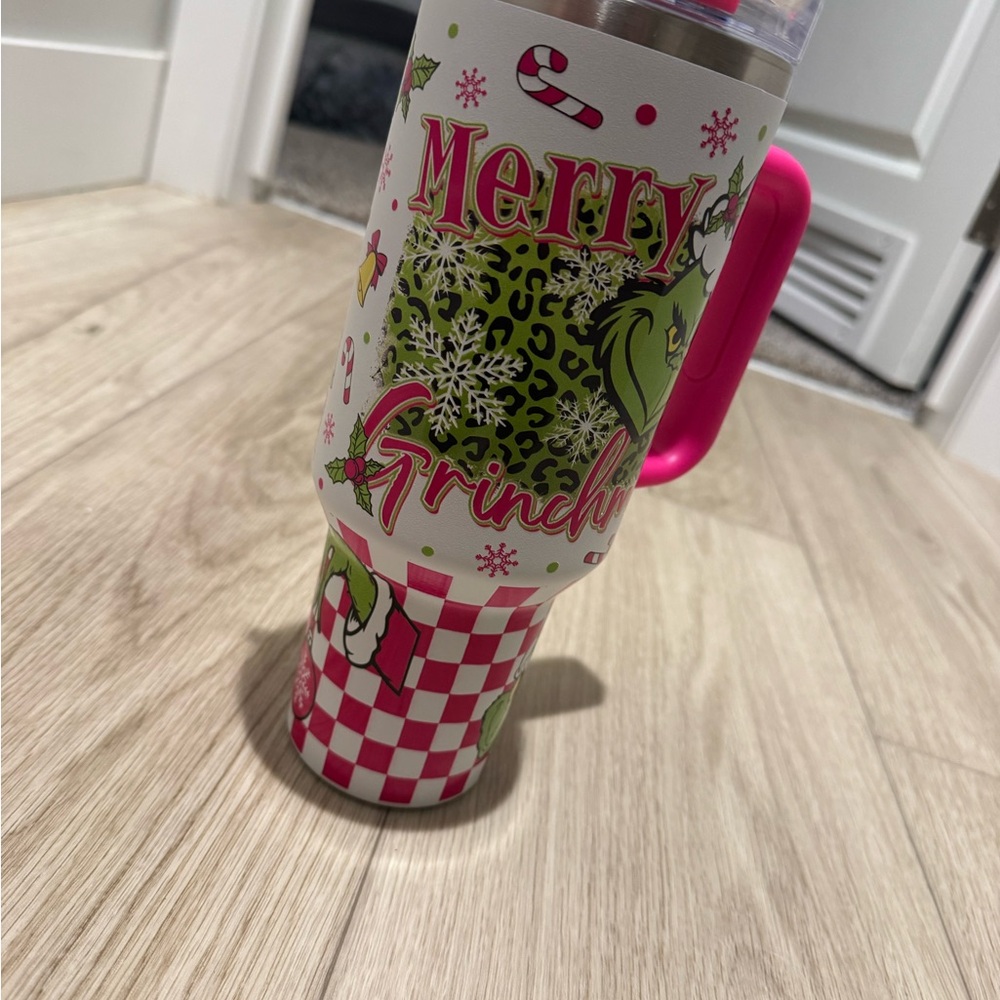 Merry Grinch Tumbler with Pink Handle